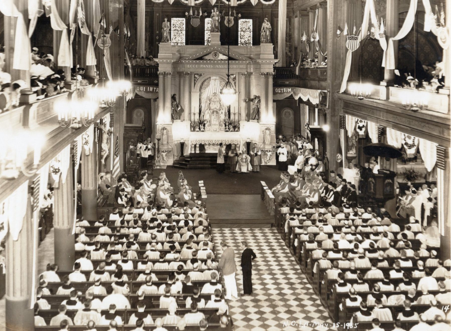 St. Louis Cathedral filled for the installation of Archbishop Rummel, May 15, 1935